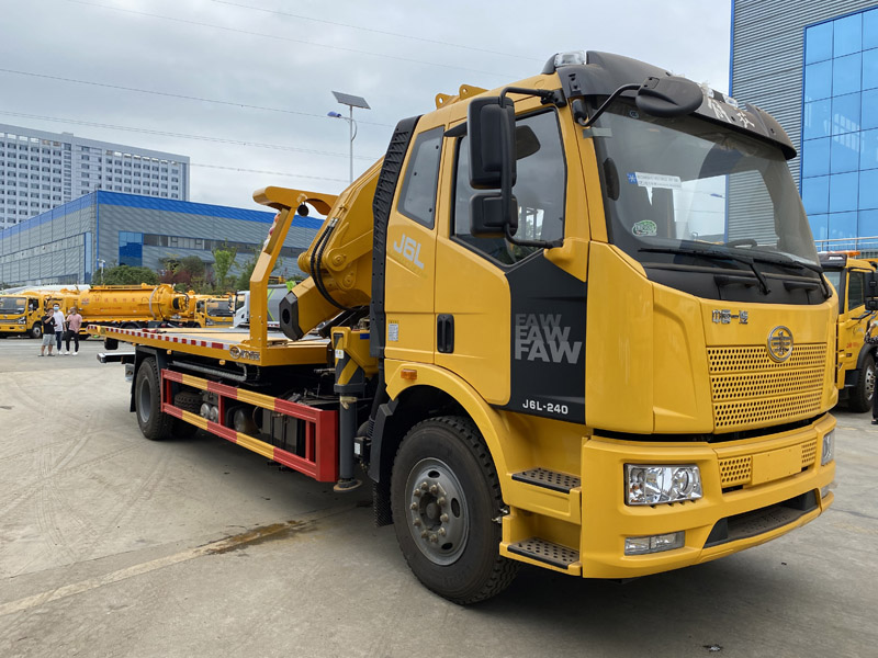 J6L半浮平顶小排半清障车