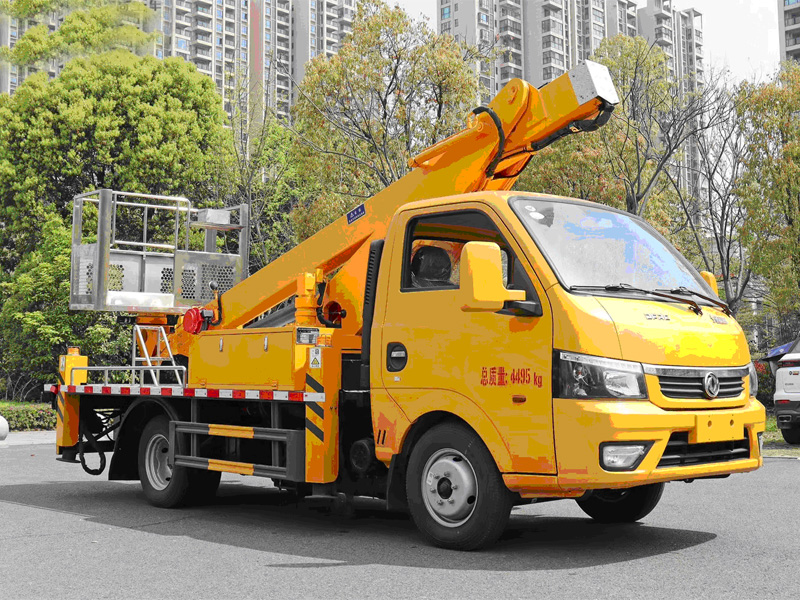 东风途逸16米蓝牌伸缩臂高空作业车